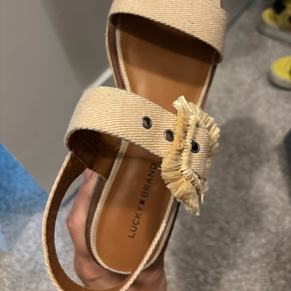 Lucky Brand Women's Yidris Espadrille
Platform Sandal